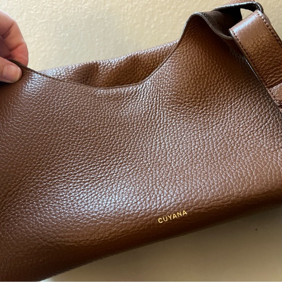 Cuyana Tan Crossbody Bag - Picture 11 of 16